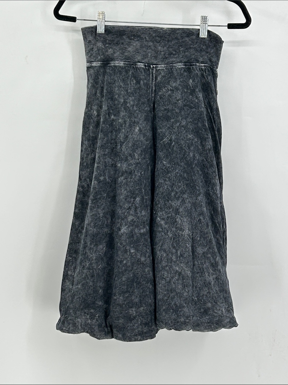 T PARTY Mineral Acid Wash Cropped Ballon Leg Leggings Size Small